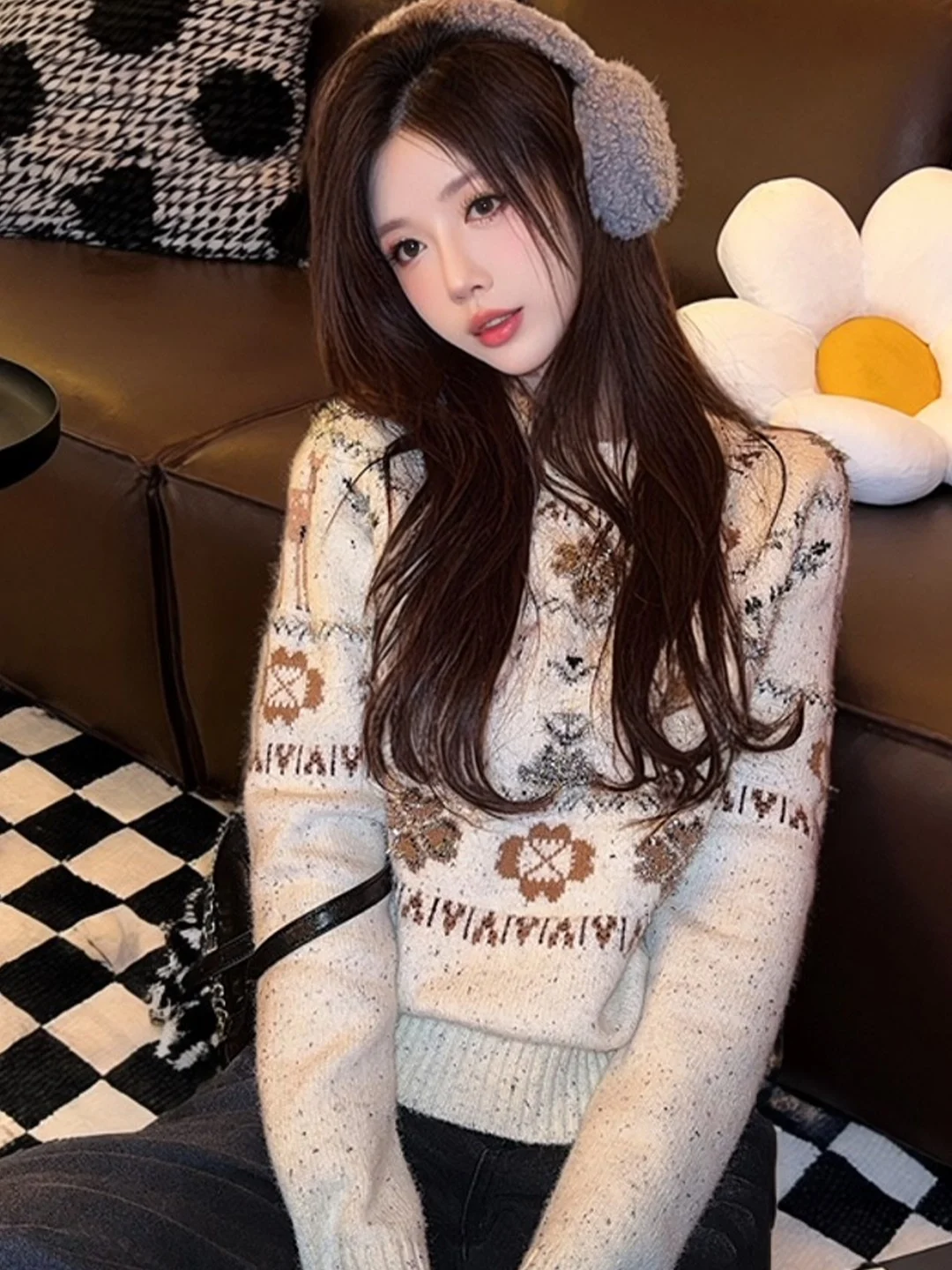 Korean Style Long Sleeve Knitted Sweater Women's round Neck Patchwork Casual Fashionable Winter Top Age Reducing Trendy
Korean Style Long Sleeve Knitted Sweater Women's round Neck Patchwork Casual Fashionable Winter Top Age Reducing Trendy