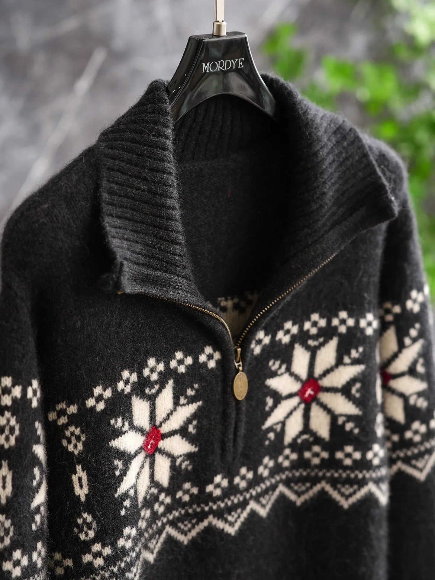 00% Wool Knitwear Zipper Collar Cisas Pattern Embroidery Soft Warm Commute Sle Long Sve Women's Knitted Sweater
00% Wool Knitwear Zipper Collar Cisas Pattern Embroidery Soft Warm Commute Sle Long Sve Women's Knitted Sweater