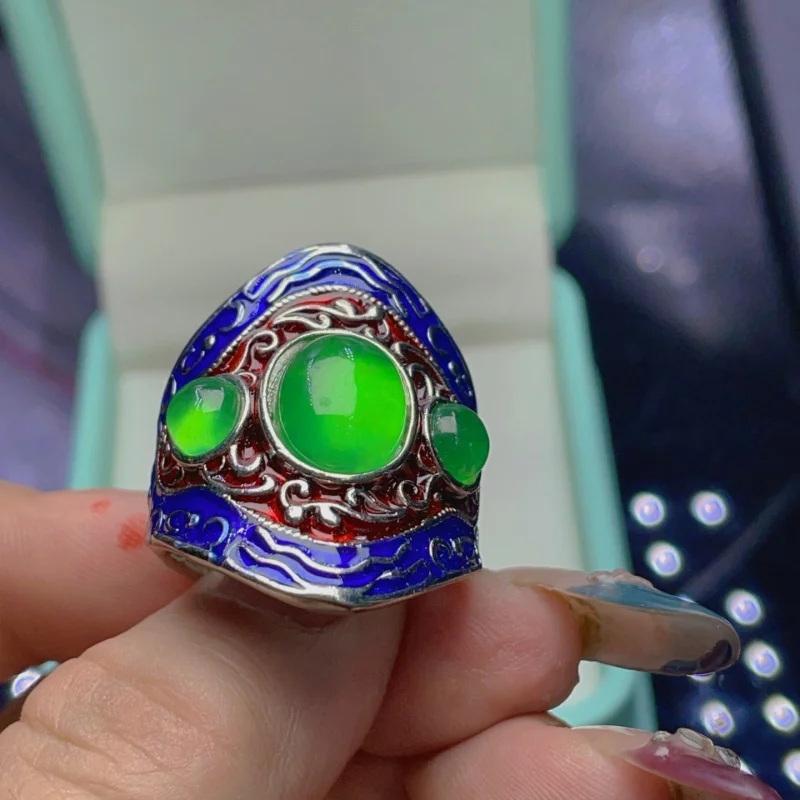 High-Quality Imperial Green Inlaid With Ancient Jadeite Three-Eye Jade Gold Ring 6X6Mm10X12Mm
High-Quality Imperial Green Inlaid With Ancient Jadeite Three-Eye Jade Gold Ring 6X6Mm10X12Mm
