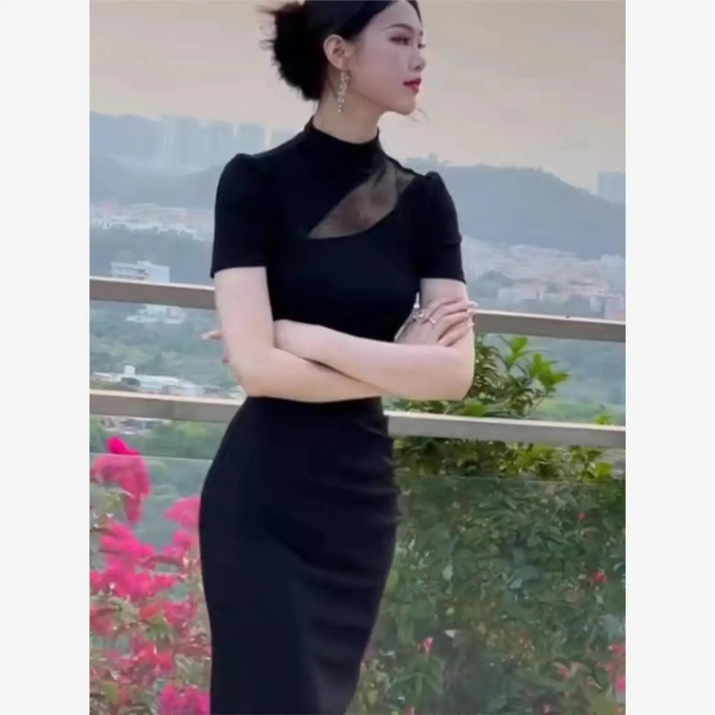 Ele Bla Long Sve Dr Waist-Cinching National Sle New Autumn 2025 High-End Feelings Chinese Faion
Ele Bla Long Sve Dr Waist-Cinching National Sle New Autumn 2025 High-End Feelings Chinese Faion