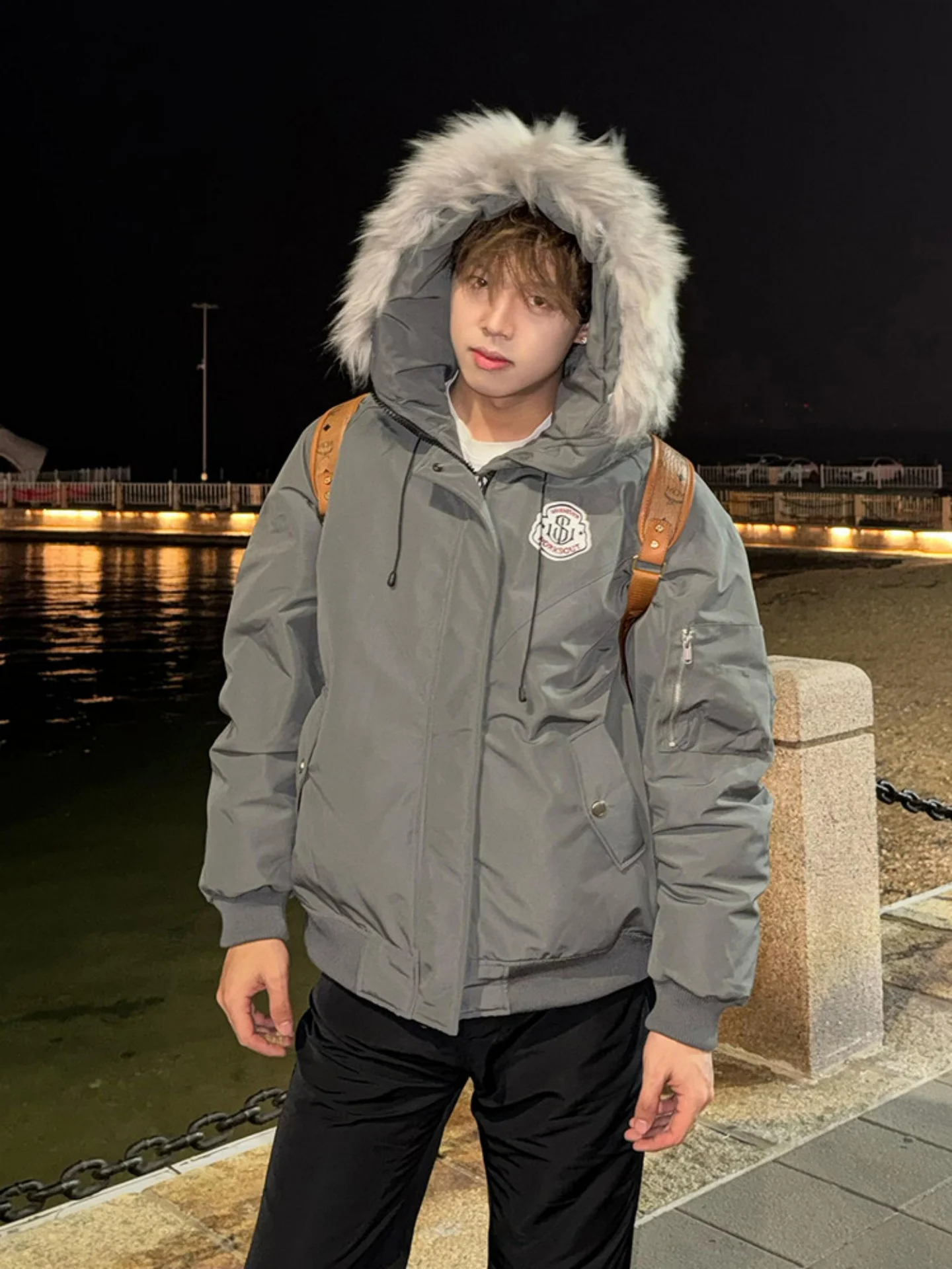 Мужская зимняя парка с меховым воротником Deep Ey, утепленная, в американском ретро-стиле, для пар, с капюшоном, на хлопковом пуху, для работы
Мужская зимняя парка с меховым воротником Deep Ey, утепленная, в американском ретро-стиле, для пар, с капюшоном, на хлопковом пуху, для работы