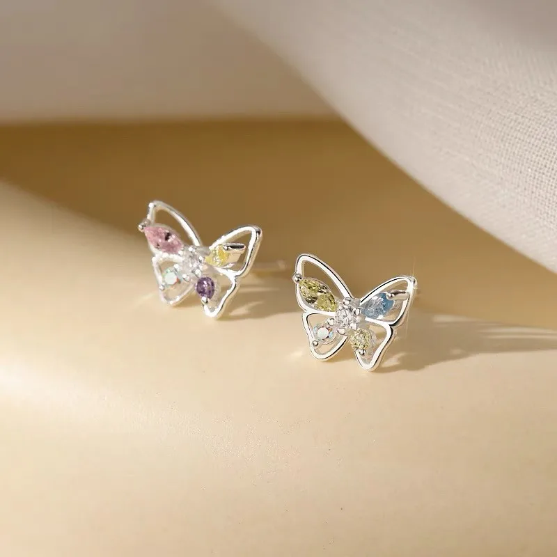 s999 pure silver hollow butterfly colored diamond earrings for girls sweet exquisite and anti-allergic
s999 pure silver hollow butterfly colored diamond earrings for girls sweet exquisite and anti-allergic