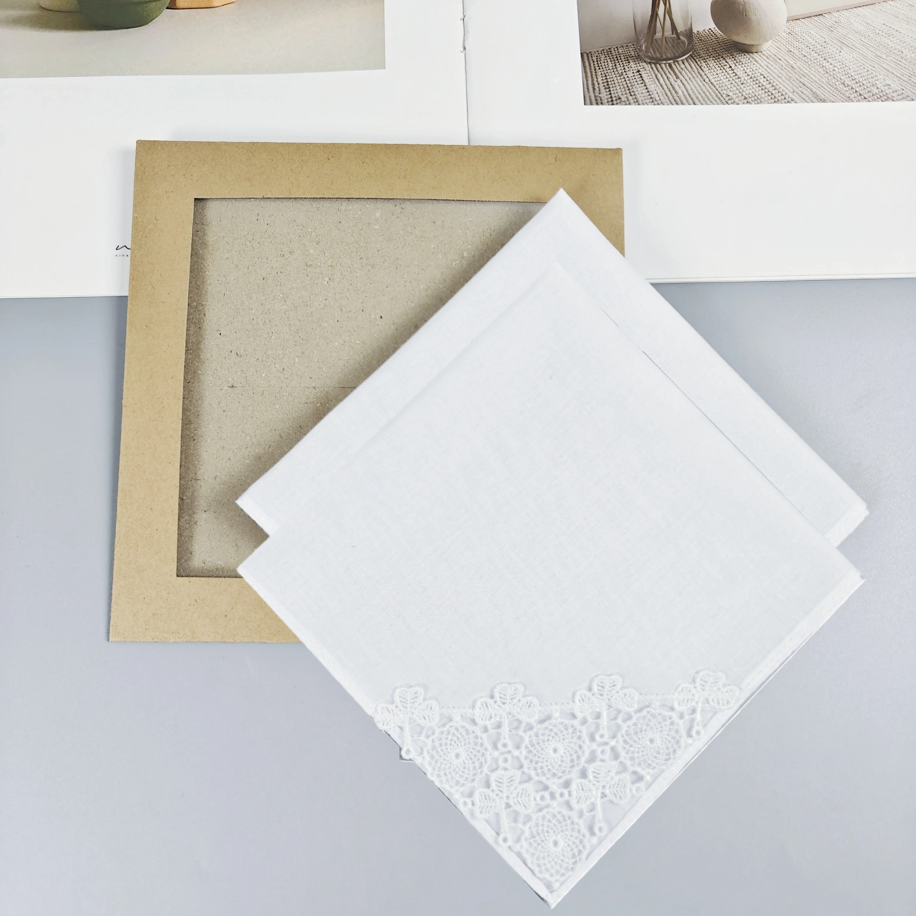 Подарочная коробка, 2 шт., тонкий носовой платок из чистого белого хлопка, кружевной платок, свадебное украшение, домашний декор, 28 см/11 дюймов
Подарочная коробка, 2 шт., тонкий носовой платок из чистого белого хлопка, кружевной платок, свадебное украшение, домашний декор, 28 см/11 дюймов