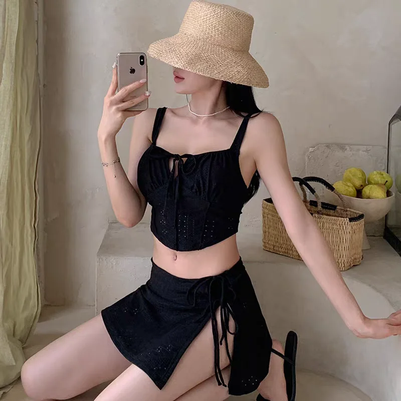 New 2025 Women's Bikini Swimsuit Three-Piece Set Beachwear Skirt Style Separate High-End Feeling for Swimming And Hot Spring
New 2025 Women's Bikini Swimsuit Three-Piece Set Beachwear Skirt Style Separate High-End Feeling for Swimming And Hot Spring