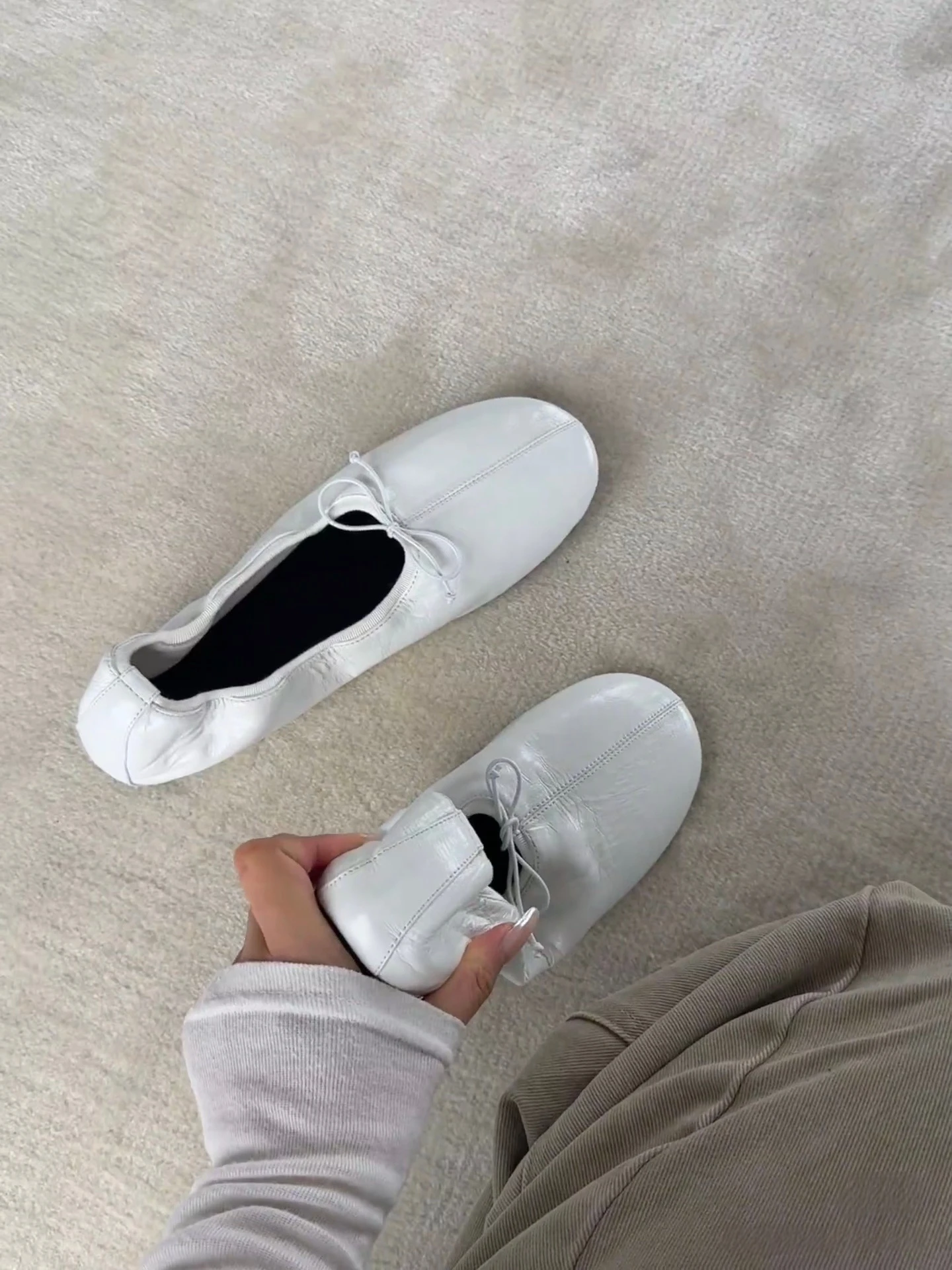 Lin Xiaohuo White Soft Leather Flat Ballet Shoes Women's Slip-On Comfortable Casual Footwear Retro Style Knot
Lin Xiaohuo White Soft Leather Flat Ballet Shoes Women's Slip-On Comfortable Casual Footwear Retro Style Knot