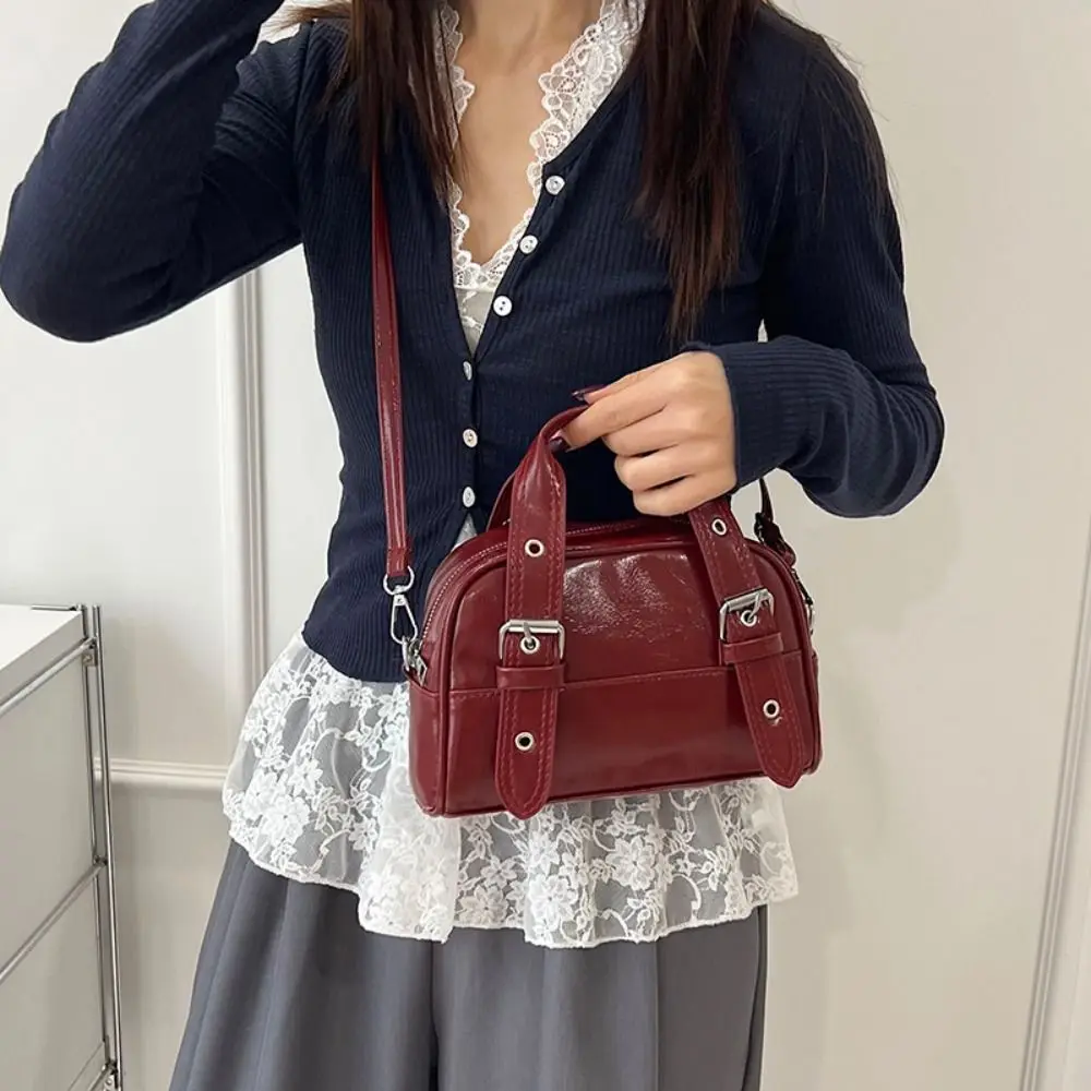 Casual Vintage Buckle Shoulder Bag Luxury PU Leather Boston Crossbody Bags Mini Designer Women’s Handbag Daily
Casual Vintage Buckle Shoulder Bag Luxury PU Leather Boston Crossbody Bags Mini Designer Women’s Handbag Daily