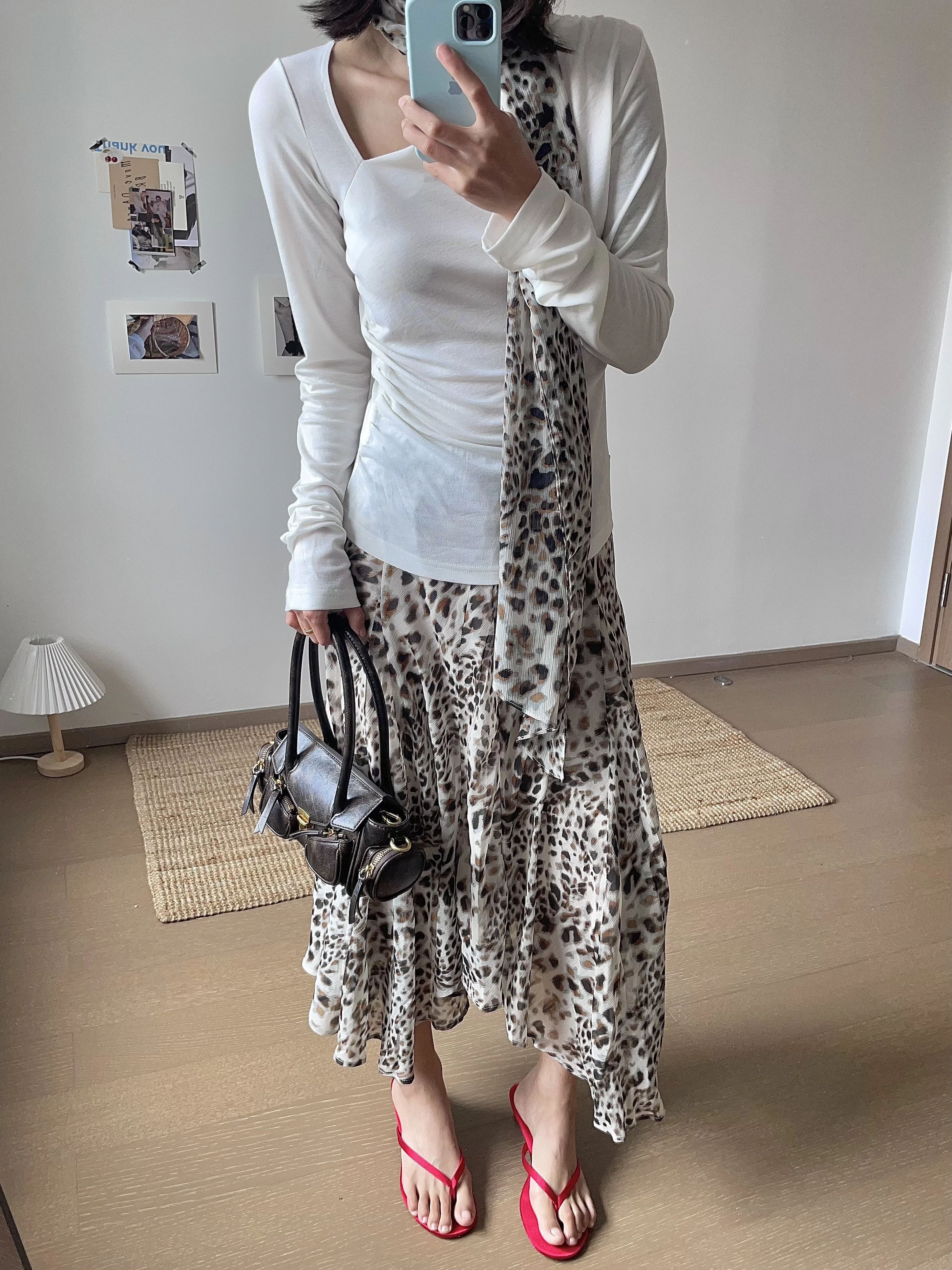 American Retro Leopard Print Asymmetrical High Waist Midi Skirt Women's Spring Autumn New Casual Versatile Mid-Length Skirt
American Retro Leopard Print Asymmetrical High Waist Midi Skirt Women's Spring Autumn New Casual Versatile Mid-Length Skirt