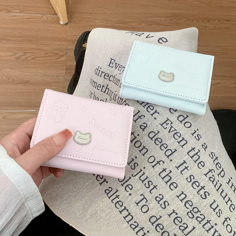 Новый женский кошелек для женщин, короткий студенческий кошелек с несколькими картами, милый держатель для карт, большая вместительная сумка для карт, кошелек для монет, кошелек для девочек C298
Новый женский кошелек для женщин, короткий студенческий кошелек с несколькими картами, милый держатель для карт, большая вместительная сумка для карт, кошелек для монет, кошелек для девочек C298