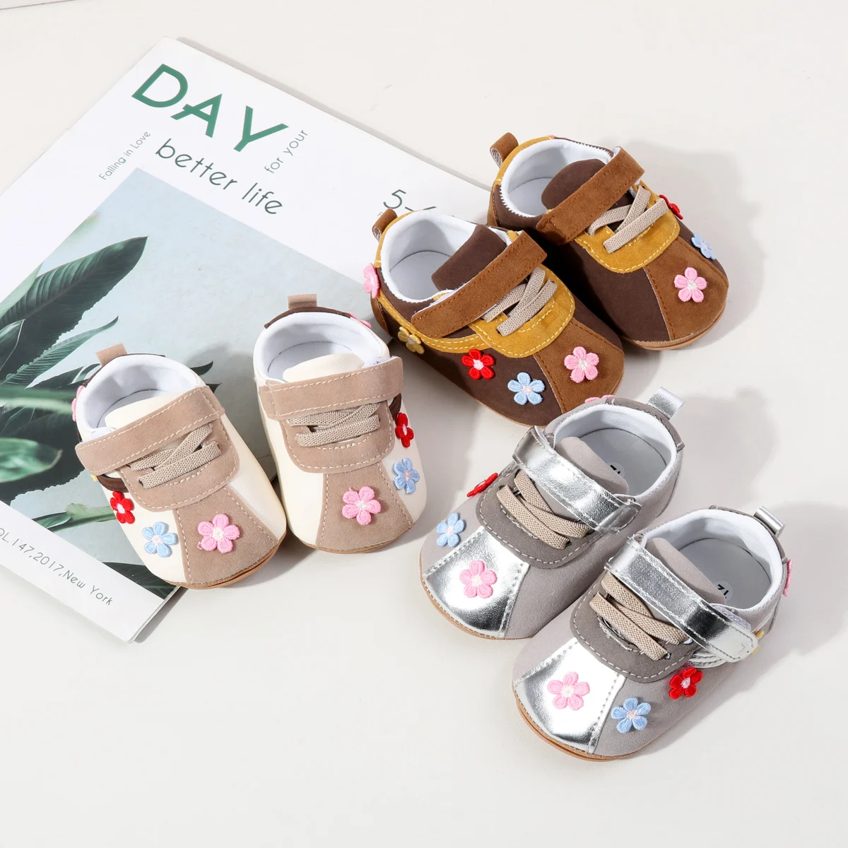 Spring And Autumn Baby Unisex First Walking Toddler Shoes For 0-18 Months Flower Design Cute And Funny Soft TPR Sole Hook Loop
Spring And Autumn Baby Unisex First Walking Toddler Shoes For 0-18 Months Flower Design Cute And Funny Soft TPR Sole Hook Loop