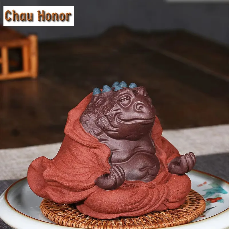 Chinese Yixing Raw Ore Purple Clay Tea Pet Hand-carved Golden Toad Fairy Crafts Household Tea Table Decoration Accessories Gifts
Chinese Yixing Raw Ore Purple Clay Tea Pet Hand-carved Golden Toad Fairy Crafts Household Tea Table Decoration Accessories Gifts