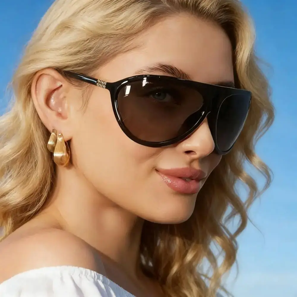 Large border personalized hiking sunglasses for outdoor high-end hiking, concave shaped riding sunglasses for men and women
Large border personalized hiking sunglasses for outdoor high-end hiking, concave shaped riding sunglasses for men and women