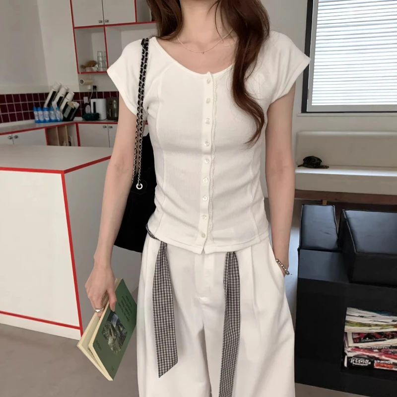 2026 New Summer Design Lace Patchwork Cotton Slim Fit Short Sleeved T-shirt for Women
2026 New Summer Design Lace Patchwork Cotton Slim Fit Short Sleeved T-shirt for Women