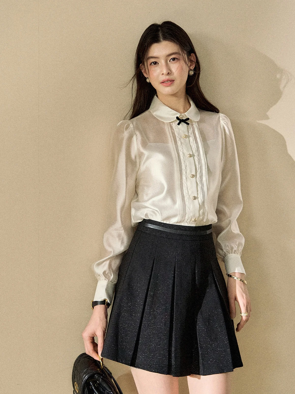 Рубашка женская Auntddeer Uncle Zhuo в стиле ретро из ацетатного атласа с длинным рукавом и воротником-стойкой, осенняя, премиум-класса, для ранней осени
Рубашка женская Auntddeer Uncle Zhuo в стиле ретро из ацетатного атласа с длинным рукавом и воротником-стойкой, осенняя, премиум-класса, для ранней осени