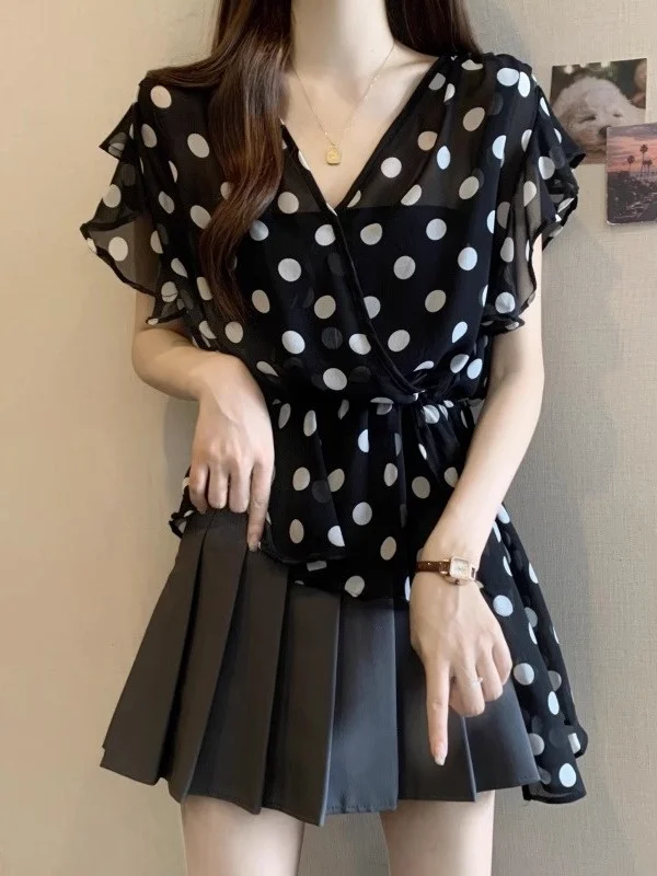 Женский шифоновый топ больших размеров с высокой талией в горошек, утягивающая солнцезащитная корейская блузка с v-образным вырезом
Женский шифоновый топ больших размеров с высокой талией в горошек, утягивающая солнцезащитная корейская блузка с v-образным вырезом