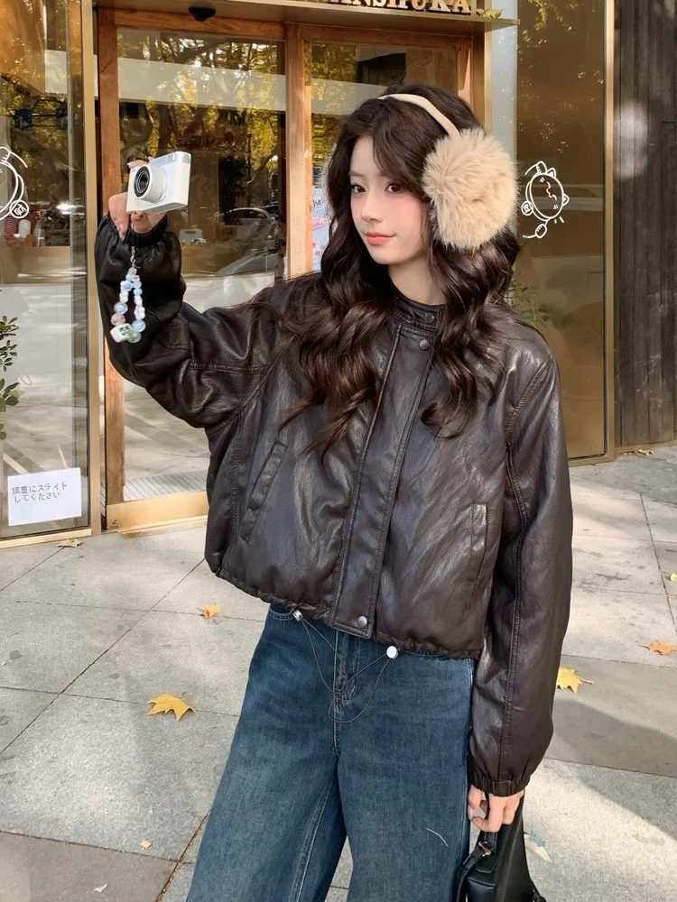 2026 Spring New Style Short Jacket Women's Stand Collar Retro Washed PU Leather Coat High Waist Type Fleece Lined Long Sleeve...
2026 Spring New Style Short Jacket Women's Stand Collar Retro Washed PU Leather Coat High Waist Type Fleece Lined Long Sleeve...