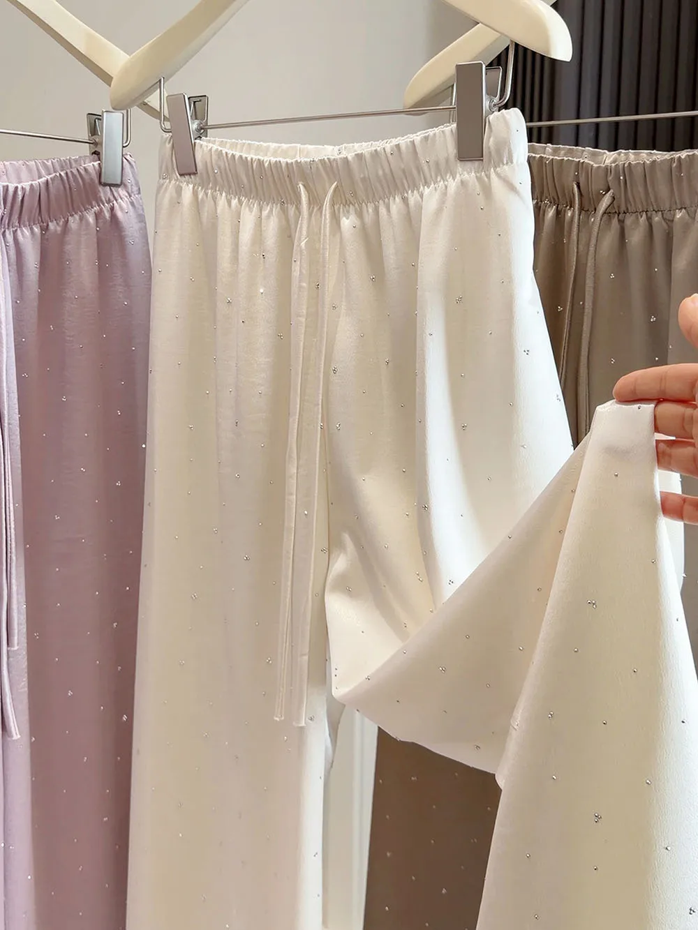 Rhinestone Design Womens Wide Leg Pants Solid Color Loose Fit Trousers Spring Summer Thin Straight Leg Pants Womens Clothing
Rhinestone Design Womens Wide Leg Pants Solid Color Loose Fit Trousers Spring Summer Thin Straight Leg Pants Womens Clothing