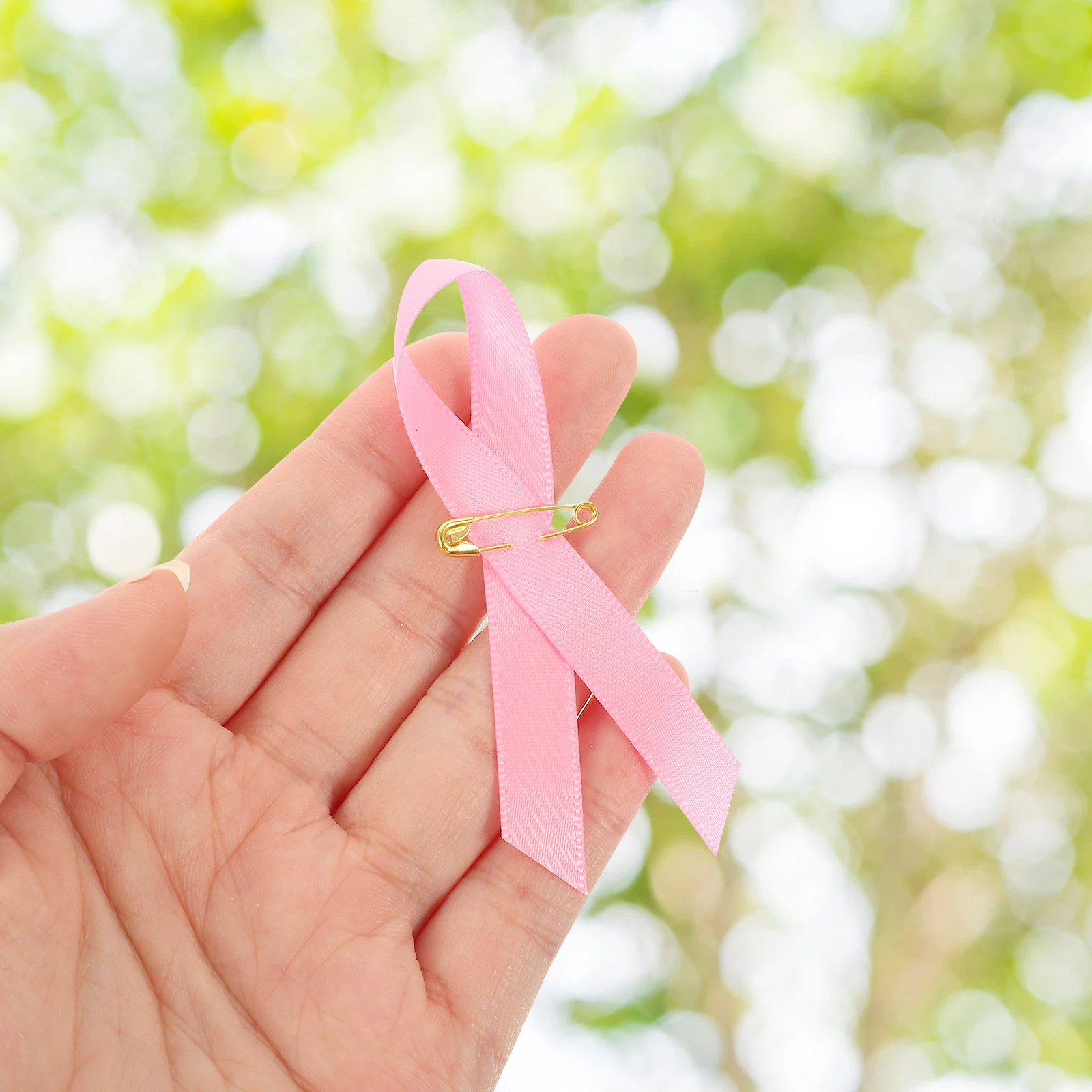 200pcs Wear Logo Ribbons Breast Reusable Fundraising Ribbon Cancer Awareness Reusable Fundraising Decor Accessories Pin
200pcs Wear Logo Ribbons Breast Reusable Fundraising Ribbon Cancer Awareness Reusable Fundraising Decor Accessories Pin