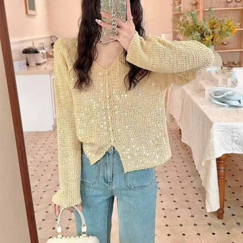 Spring Autumn Trendy Knitwear Female V-neck Beaded Decoration Cardigan Women's Sequins Elegant Stylish Versatile Tops
Spring Autumn Trendy Knitwear Female V-neck Beaded Decoration Cardigan Women's Sequins Elegant Stylish Versatile Tops