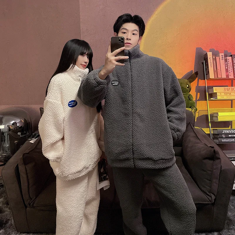 Lovers Long Sleeves Sleep Suit Pajamas Sets Nightwear Sleepwear Casual Home Clothing Homewear Velvet Shirt Pant Sweethearts 2Pcs
Lovers Long Sleeves Sleep Suit Pajamas Sets Nightwear Sleepwear Casual Home Clothing Homewear Velvet Shirt Pant Sweethearts 2Pcs