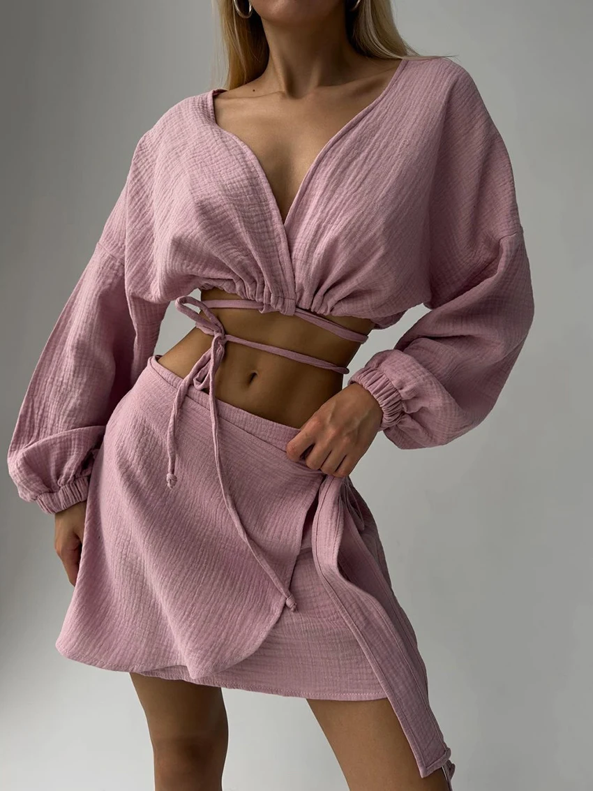 Marthaqiqi Pink Casual Ladies Pajamas Suit V-Neck Sleepwear Long Sleeve Nightwear Lace Up Nightie Short Skirt Casual Pyjamas Set
Marthaqiqi Pink Casual Ladies Pajamas Suit V-Neck Sleepwear Long Sleeve Nightwear Lace Up Nightie Short Skirt Casual Pyjamas Set
