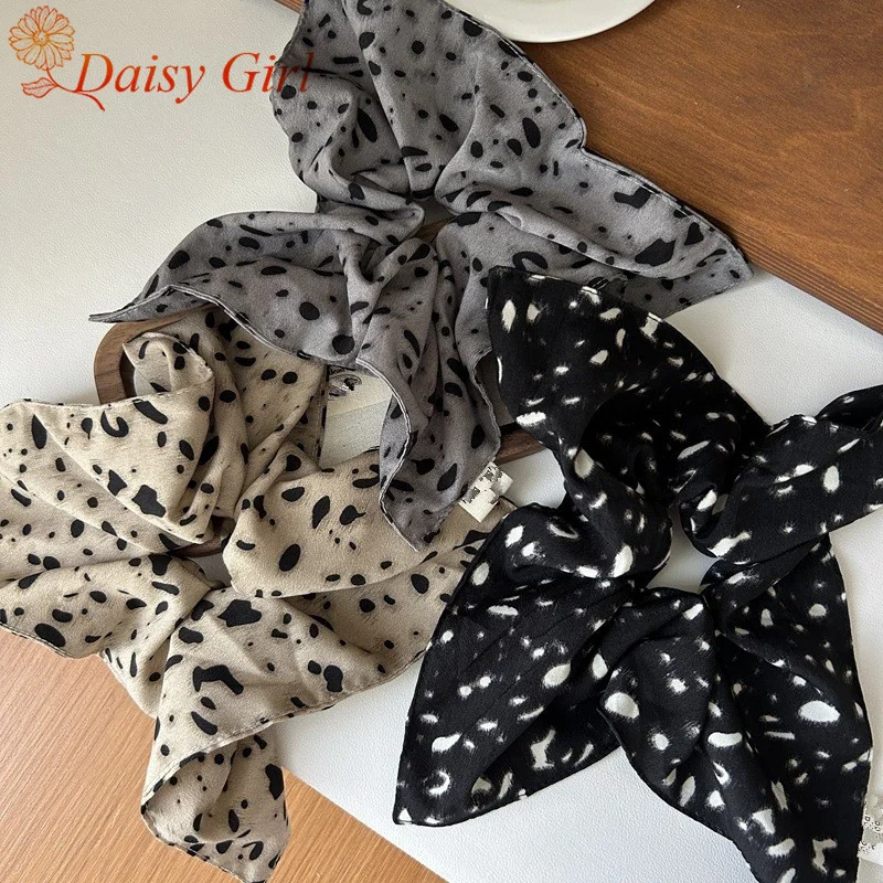 Retro Elegant Little Temperament Square Scarf Hair Tie Women Fashion High Elastic Large Intestinal Hair Ropes Hair Accessories
Retro Elegant Little Temperament Square Scarf Hair Tie Women Fashion High Elastic Large Intestinal Hair Ropes Hair Accessories