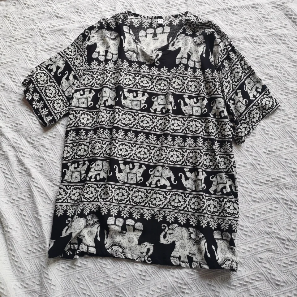 Thailand Elephant t-shirt Casual Silk Cotton Summer Beach Loose short-sleeved fashion Men Women's Clothing holiday costume
Thailand Elephant t-shirt Casual Silk Cotton Summer Beach Loose short-sleeved fashion Men Women's Clothing holiday costume