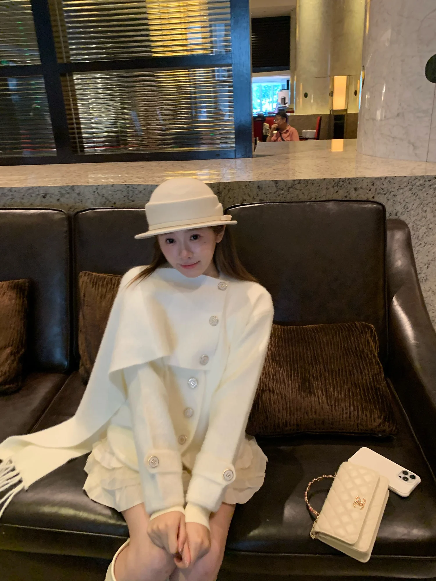 Вязаный свитер-пальто OKJJ Princ с шарфом, свободный крой, длинный рукав, женская зимняя повседневная модная верхняя одежда
Вязаный свитер-пальто OKJJ Princ с шарфом, свободный крой, длинный рукав, женская зимняя повседневная модная верхняя одежда