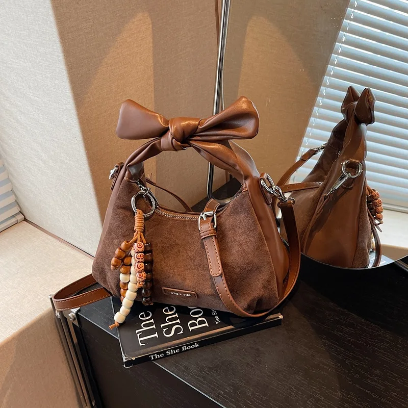 2025 New Vintage Bow Handbag for Women, Retro Crushed Leather Crossbody Purse, Elegant Hobo Shoulder Bag, Chic & Practical
2025 New Vintage Bow Handbag for Women, Retro Crushed Leather Crossbody Purse, Elegant Hobo Shoulder Bag, Chic & Practical