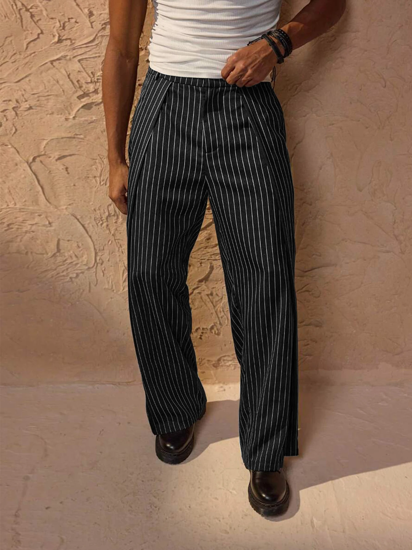 Men Italian Naples Style Striped High Waist Wide Leg Suit Pants Black Pleated Button Detail Light Business Formal Trousers
Men Italian Naples Style Striped High Waist Wide Leg Suit Pants Black Pleated Button Detail Light Business Formal Trousers
