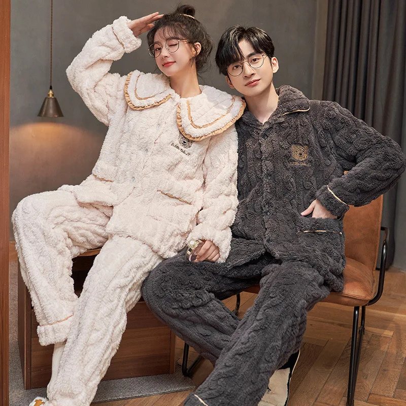 Couple's Pajamas Men's Spring And Autumn Thin Coral Wool Warm Autumn And Winter Flannel Princess Style Women's Suit Casual
Couple's Pajamas Men's Spring And Autumn Thin Coral Wool Warm Autumn And Winter Flannel Princess Style Women's Suit Casual