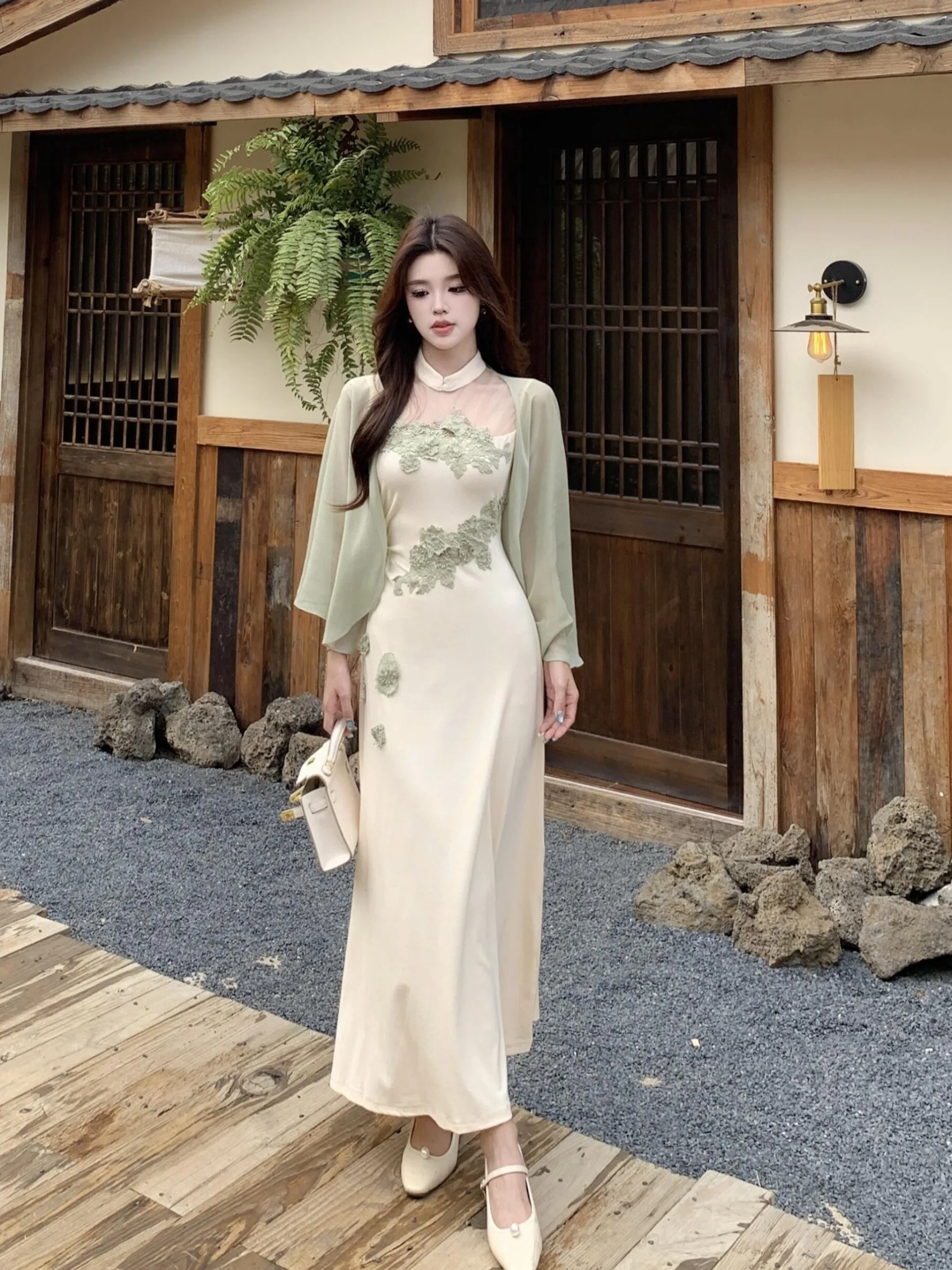 New Chinese Style Thin Material Qipao Dress Women's Summer New Style Stand Collar Gown plus Size Fashionable
New Chinese Style Thin Material Qipao Dress Women's Summer New Style Stand Collar Gown plus Size Fashionable