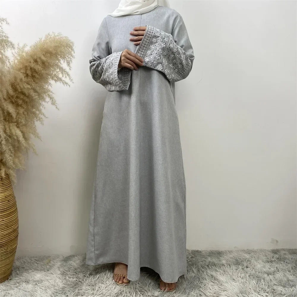 Eid Abaya for Embroidery Muslim Women Islam Clothing Dubai Turkey Robe Ramadan Party Gown Caftan Marocain Femme Jalabiya Kaftan
Eid Abaya for Embroidery Muslim Women Islam Clothing Dubai Turkey Robe Ramadan Party Gown Caftan Marocain Femme Jalabiya Kaftan