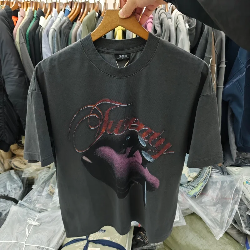 Men's Charcoal Distressed Lip & Nail Graphic Cotton Short-Sleeve T-Shirt - Oversized Casual Streetwear
Men's Charcoal Distressed Lip & Nail Graphic Cotton Short-Sleeve T-Shirt - Oversized Casual Streetwear