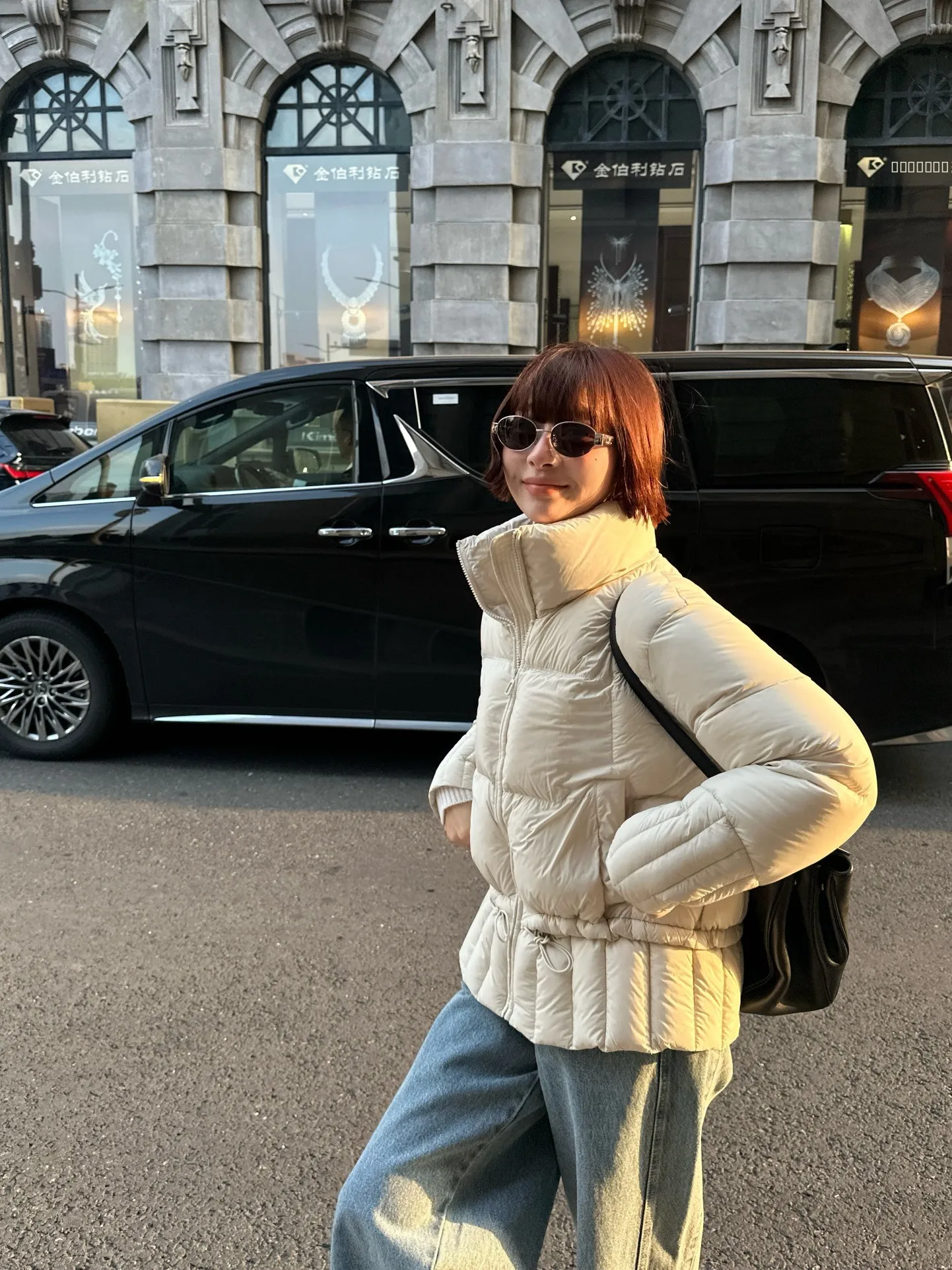 Модная легкая пуховая куртка в стиле ретро с воротником-стойкой, дизайн Monkey Studio Winter Sun, для женщин
Модная легкая пуховая куртка в стиле ретро с воротником-стойкой, дизайн Monkey Studio Winter Sun, для женщин