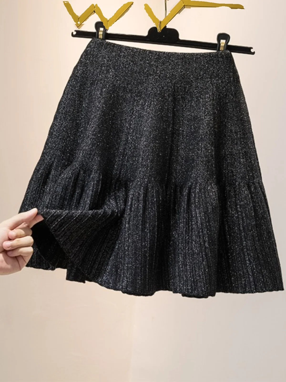 High Waist Knitted A-Line Skirt for plus Size Women Spring New Style Design Sensation Slimming Korean Version Short Skirt
High Waist Knitted A-Line Skirt for plus Size Women Spring New Style Design Sensation Slimming Korean Version Short Skirt
