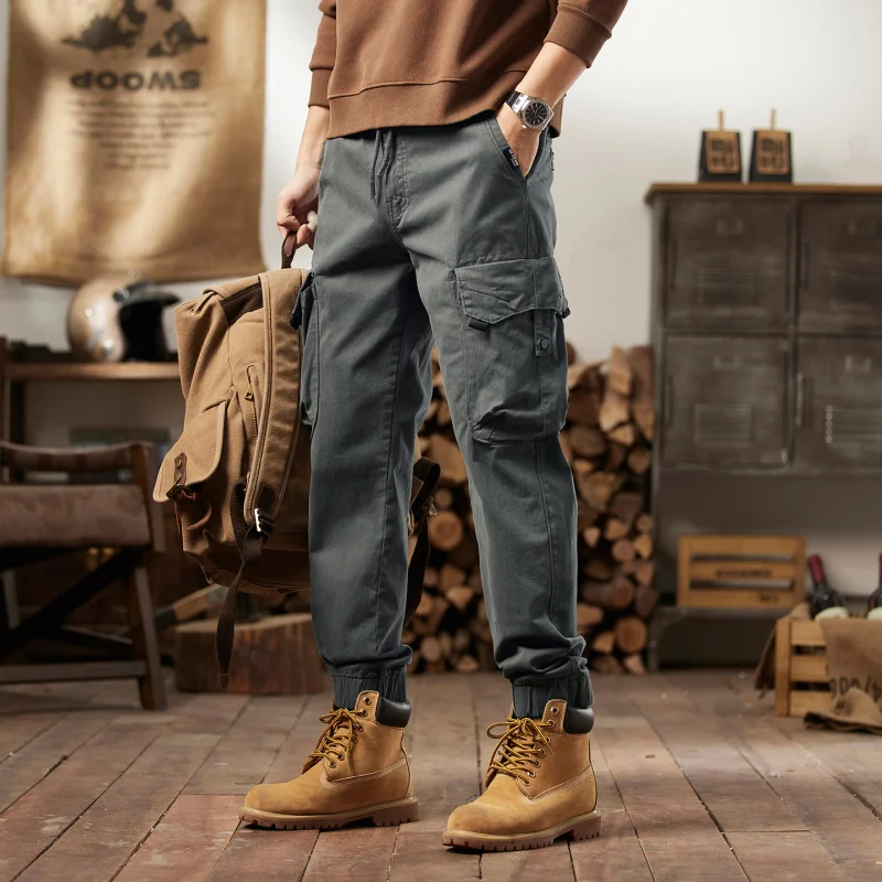Men's Retro Solid Color Cotton Work Pants for Autumn Winter Durable Casual Trousers with Multiple Pockets
Men's Retro Solid Color Cotton Work Pants for Autumn Winter Durable Casual Trousers with Multiple Pockets