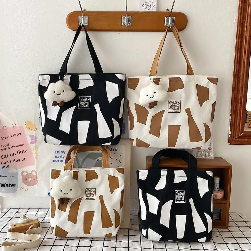Lunchbox Style Cosmetic Bag Korean Version Storage Pouch Women's Handbag Versatile Daily Use Spring Collection
Lunchbox Style Cosmetic Bag Korean Version Storage Pouch Women's Handbag Versatile Daily Use Spring Collection