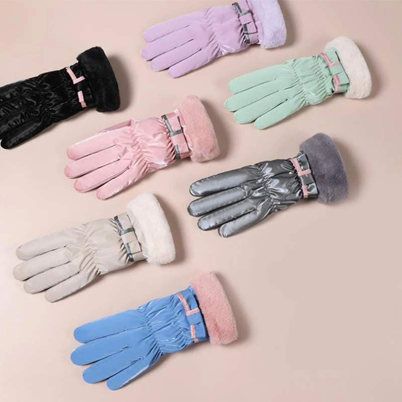 1Pair Outdoor Cycling Winter Women Warm Windproof Gloves Ski Protective Touch Screen Gloves
1Pair Outdoor Cycling Winter Women Warm Windproof Gloves Ski Protective Touch Screen Gloves