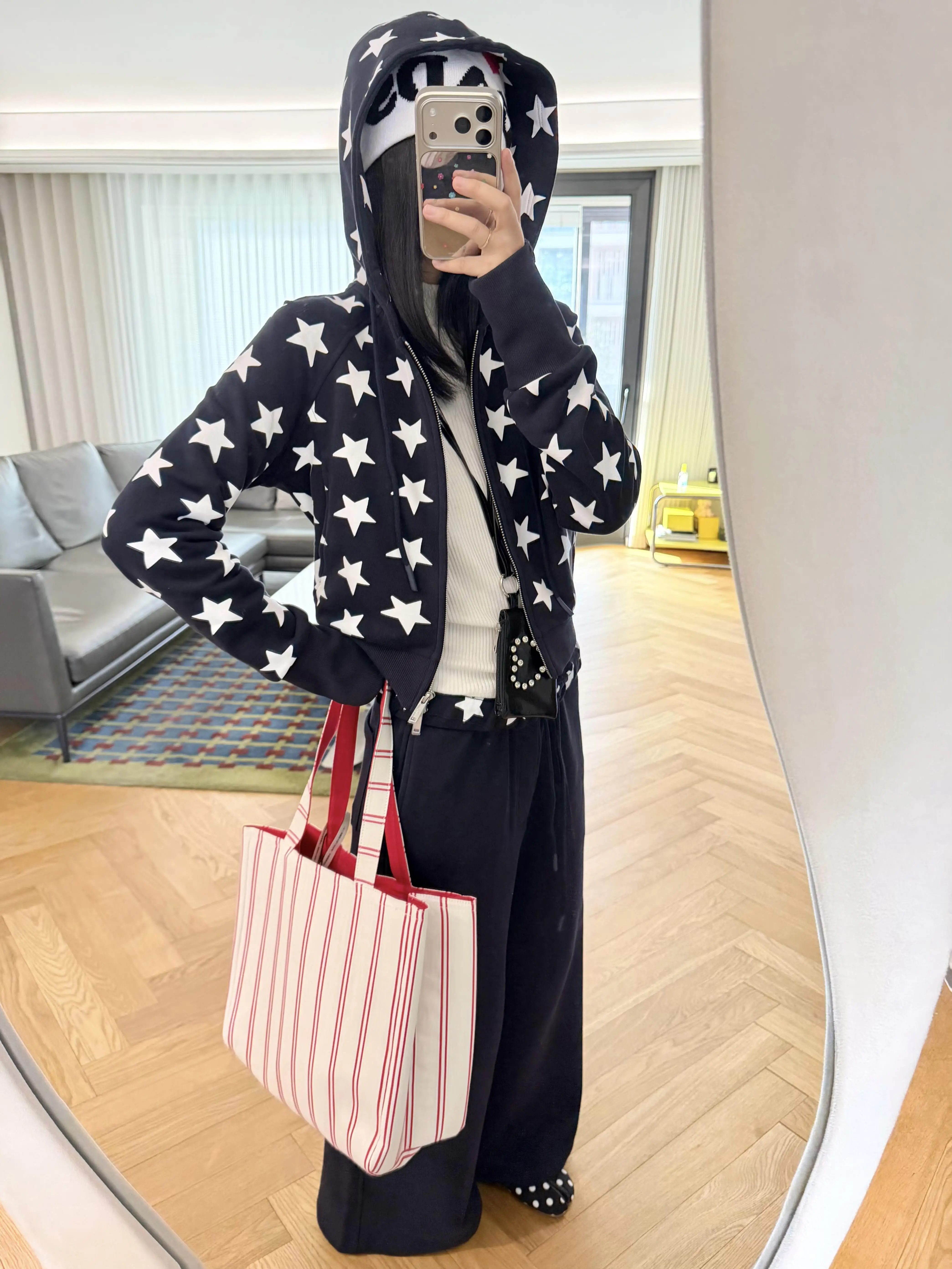 Retro American Fun Star Print 2026 New Spicy Girl Casual Slim Fit Hoodie Women's Jacket Trendy Cotton Zipper Short Coat
Retro American Fun Star Print 2026 New Spicy Girl Casual Slim Fit Hoodie Women's Jacket Trendy Cotton Zipper Short Coat