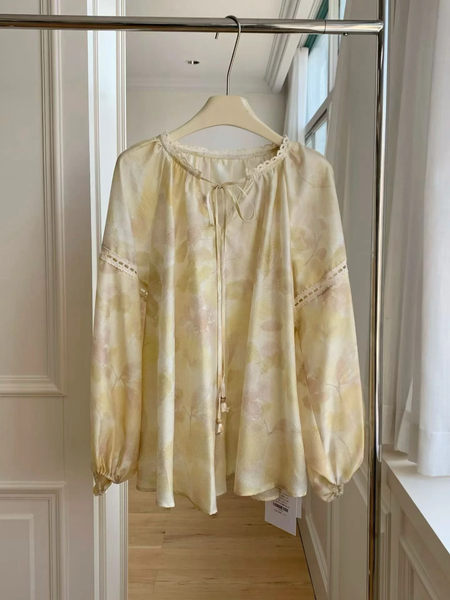 at Fashion Holiday Dyeing Print Blouse Women's Shirt Lace-Up Loose Fit Long Sleeve French Style Printed Gradient Color Shirt
at Fashion Holiday Dyeing Print Blouse Women's Shirt Lace-Up Loose Fit Long Sleeve French Style Printed Gradient Color Shirt