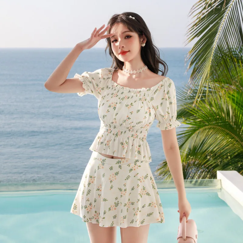 2025 Immortal Swimsuit Women's Split Two Piece Set Conservative Look Thin Cover Belly Girl Student Hot Spring Swimsuit
2025 Immortal Swimsuit Women's Split Two Piece Set Conservative Look Thin Cover Belly Girl Student Hot Spring Swimsuit