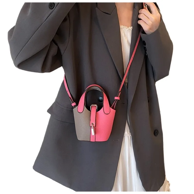mini super hot small bag female crossbody 2025 new mini niche unique exquisite girls senior sense lipstick bags
mini super hot small bag female crossbody 2025 new mini niche unique exquisite girls senior sense lipstick bags
