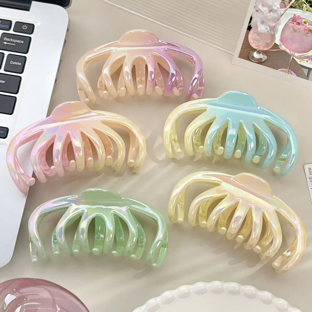 New Gradient Color Hollowed Hair Claw Simple Fashion keel clamp Claw Clips Large Shark Clips Hair Accessories for Women Girls
New Gradient Color Hollowed Hair Claw Simple Fashion keel clamp Claw Clips Large Shark Clips Hair Accessories for Women Girls