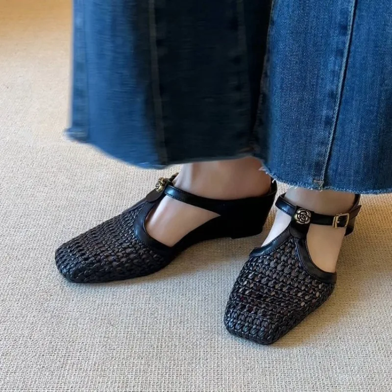 2026 New Sandals Women Summer Thick Heel Head Cover Hollow out Slippers
2026 New Sandals Women Summer Thick Heel Head Cover Hollow out Slippers