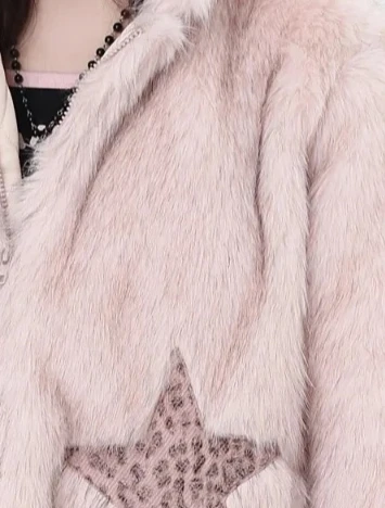 Осень-зима, новинка Sweet Cool Girls, высококачественное пальто из искусственного меха, розовая теплая свободная универсальная куртка с капюшоном на молнии, топы для женщин
Осень-зима, новинка Sweet Cool Girls, высококачественное пальто из искусственного меха, розовая теплая свободная универсальная куртка с капюшоном на молнии, топы для женщин