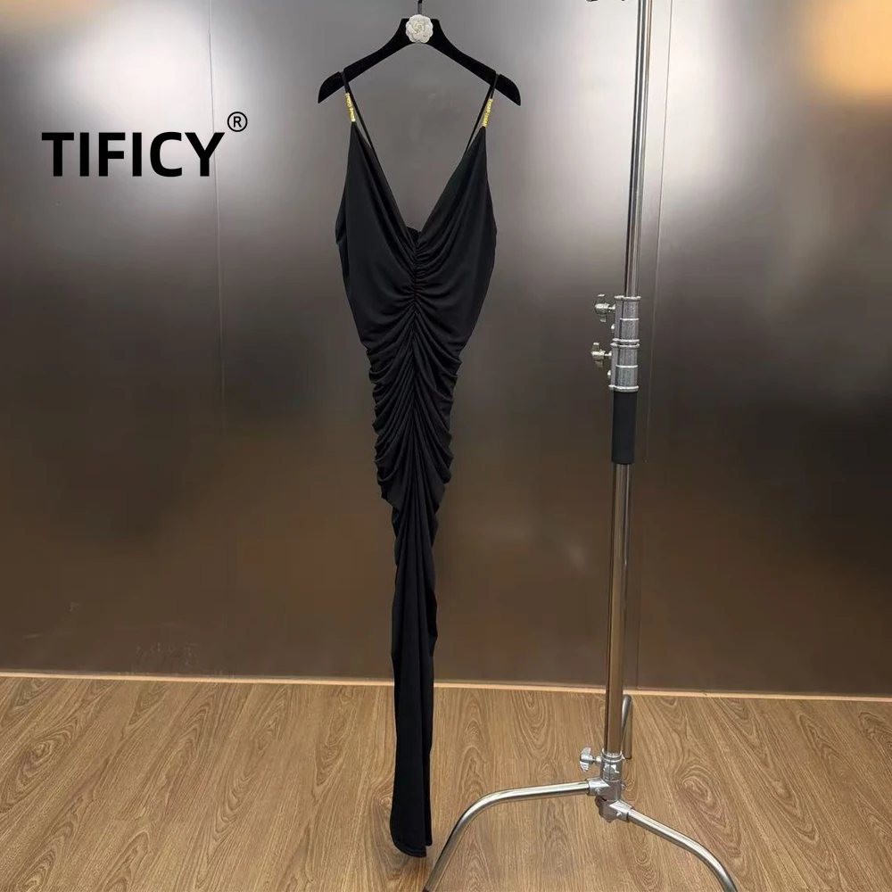 High Street Spring Sexy V-neck Slim Shoulder Strap Metal Buckle Suspender Long Dresses Women's Slim Fit Waist Cinching Dress
High Street Spring Sexy V-neck Slim Shoulder Strap Metal Buckle Suspender Long Dresses Women's Slim Fit Waist Cinching Dress