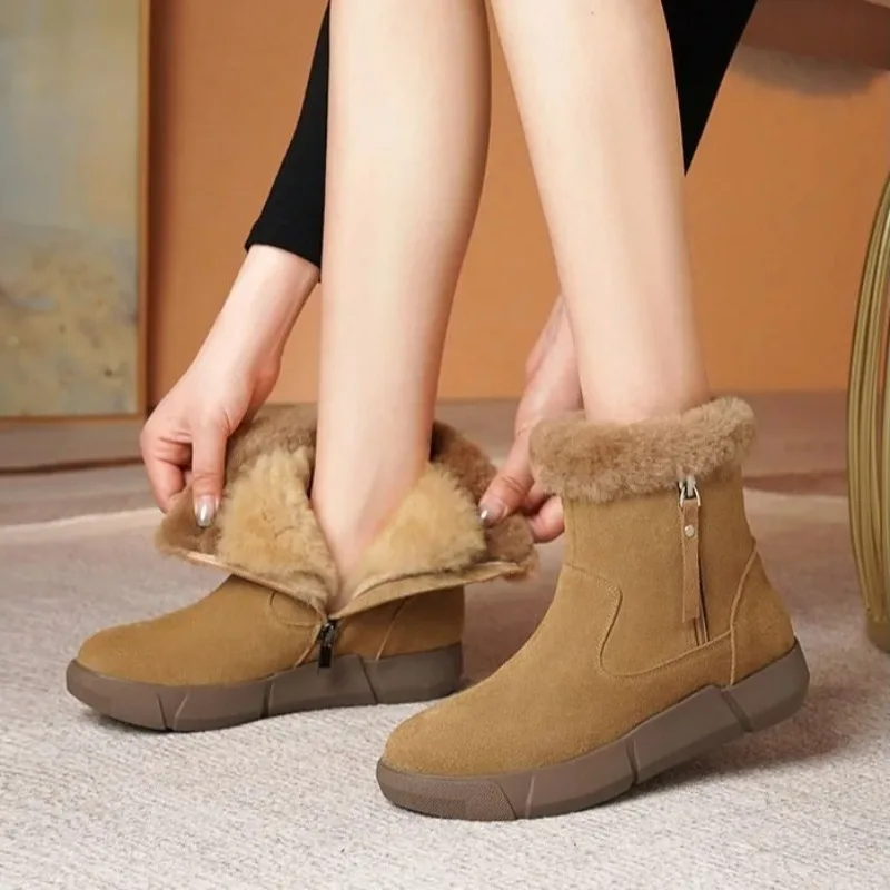 High Quality Women's Winter Snow Boots Cow Suede Leather Wool Fluffy Fur Shearling Flat Non-Slip Women's Ankle Boots Botas Mujer
High Quality Women's Winter Snow Boots Cow Suede Leather Wool Fluffy Fur Shearling Flat Non-Slip Women's Ankle Boots Botas Mujer