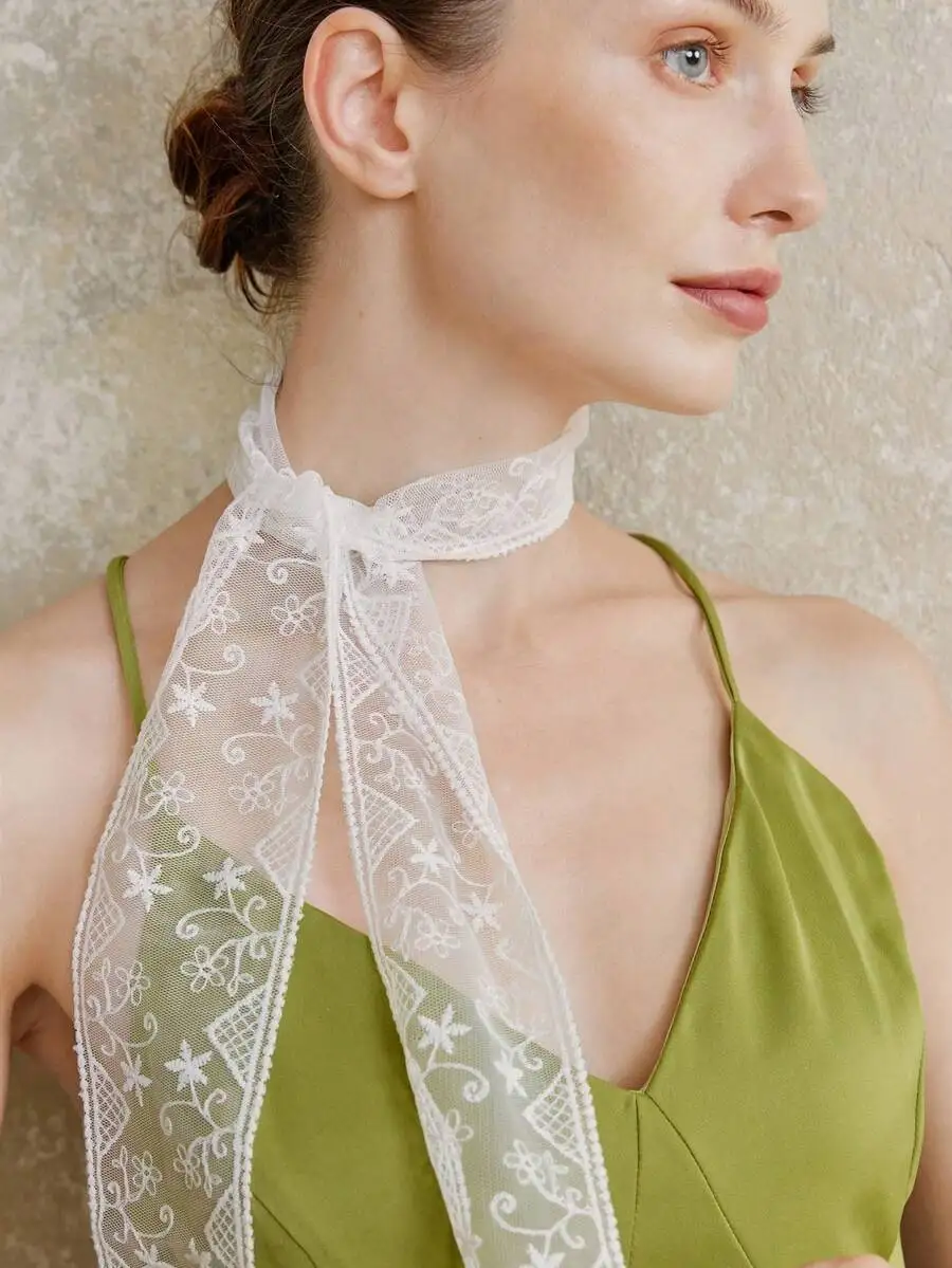 Elegant Floral Lace Scarf For Women, Versatile Neck Scarf Wristband Headband
Elegant Floral Lace Scarf For Women, Versatile Neck Scarf Wristband Headband