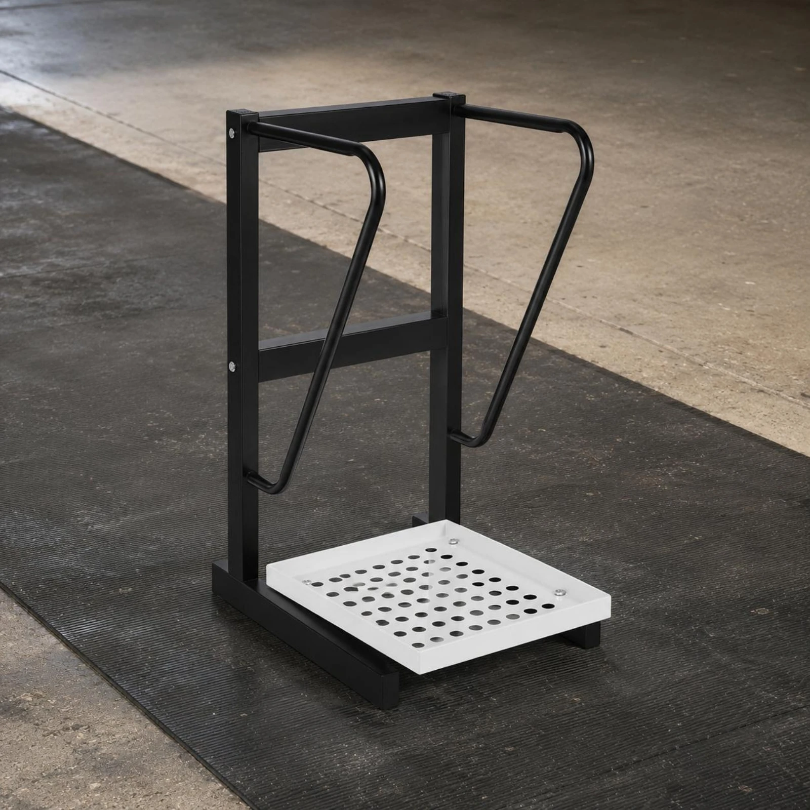 Steel Golf Bag Rack Drainage-Hole Perforated Golf Rack Heavy-Duty Large Capacity for Home Use
Steel Golf Bag Rack Drainage-Hole Perforated Golf Rack Heavy-Duty Large Capacity for Home Use
