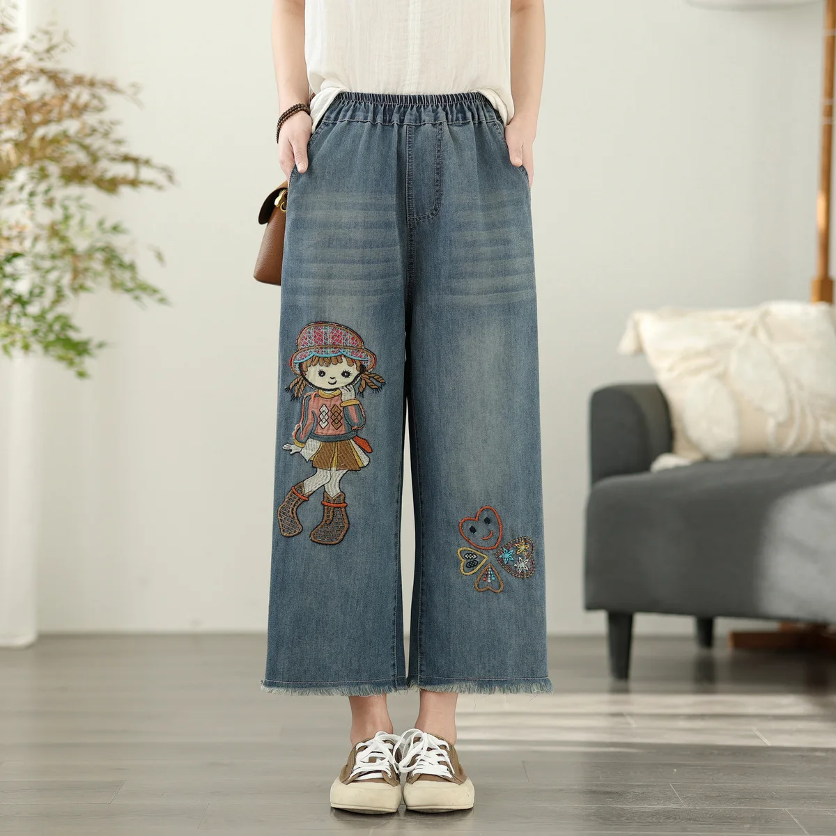 Women Cute Girl Embroidered High Waist Jeans Women Casual Ripped Cropped Pants Wide Leg Jeans
Women Cute Girl Embroidered High Waist Jeans Women Casual Ripped Cropped Pants Wide Leg Jeans